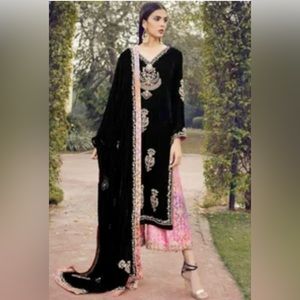 Indian/Pakistani Beautiful wedding/party dress.